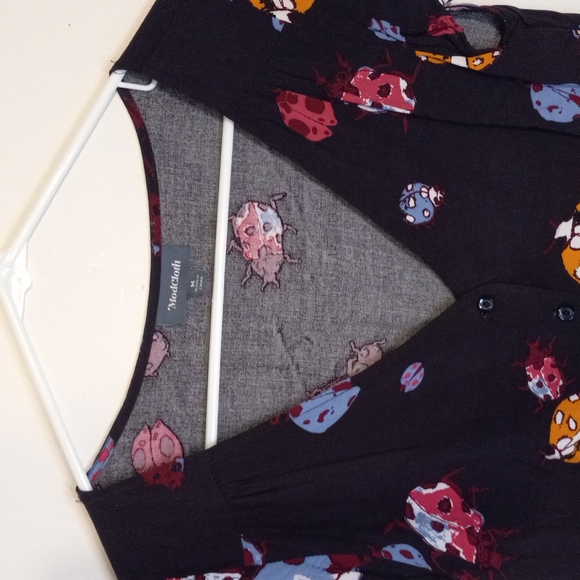 Beetle modcloth shirt small - Picture 11 of 11
